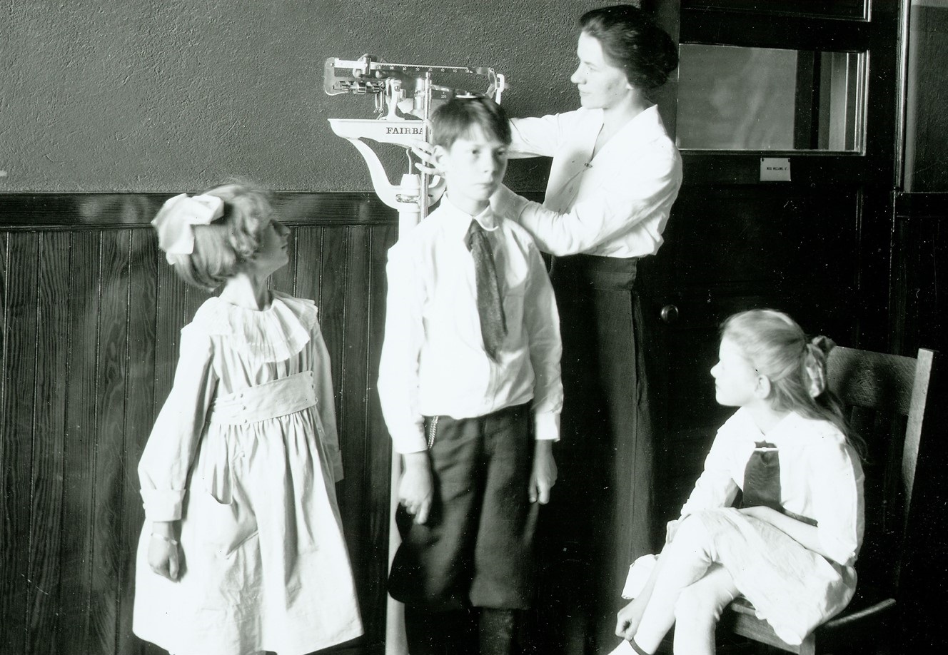 Anthropometric history and the measurement of wellbeing
